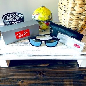 Ray-Ban CHRIS Sunglasses